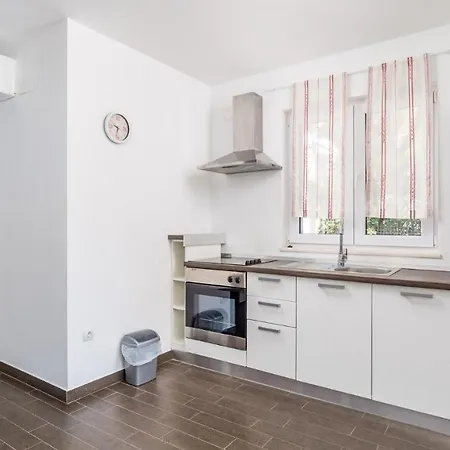 Apartamento Rona Zlatko *