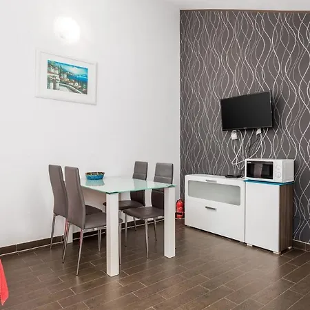 Lägenhet Rona Zlatko *