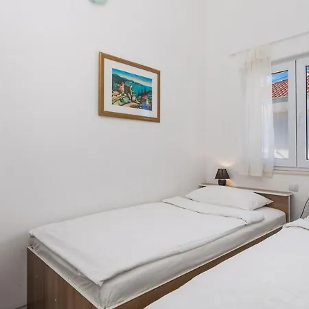 Rona Zlatko Lägenhet *