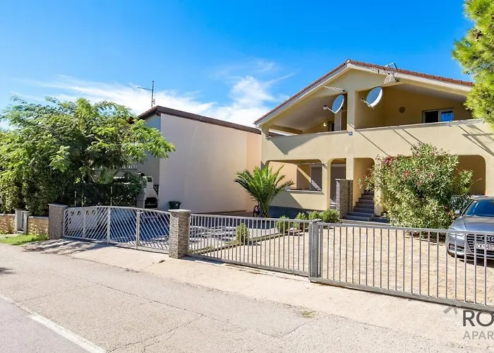 Rona Zlatko Lägenhet Šimuni